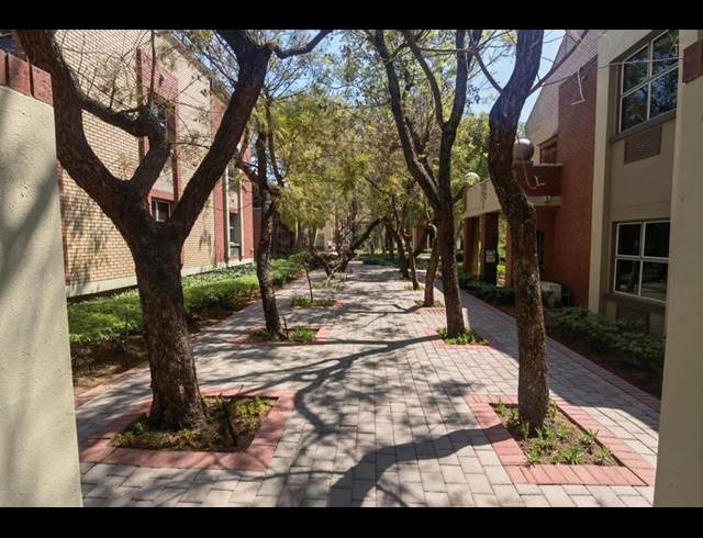 BUSINESS PROPERTY TO RENT IN MENLYN